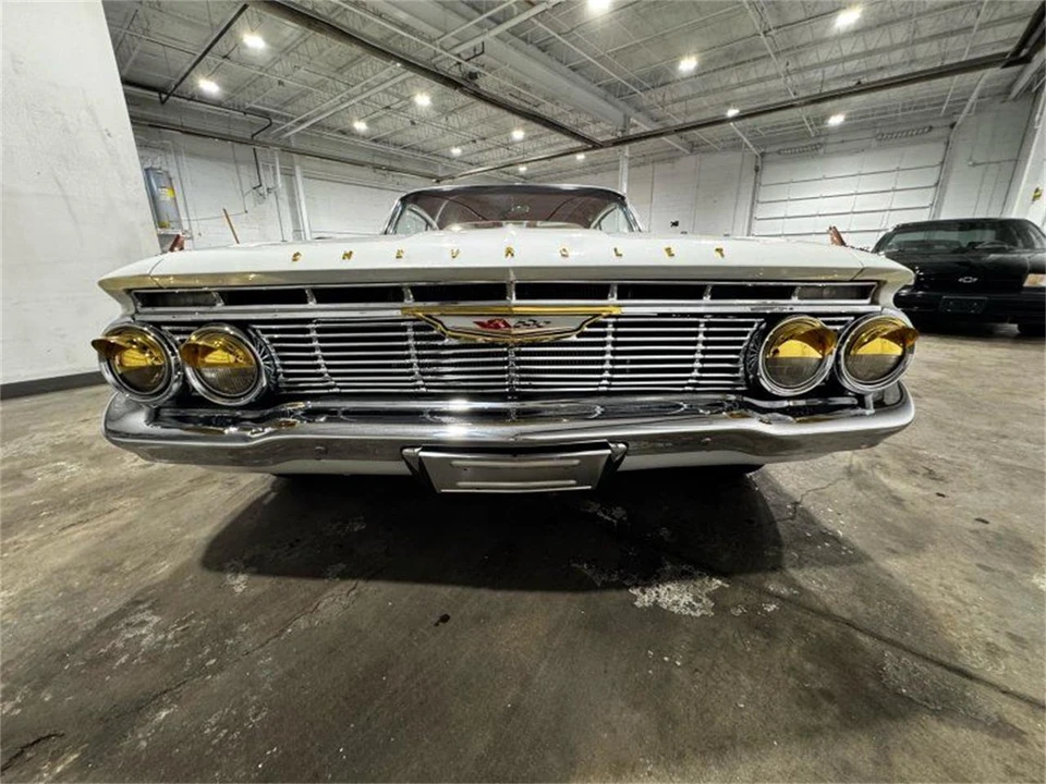 1961 Chevrolet Impala 3rd Gen - Image 21 of 31