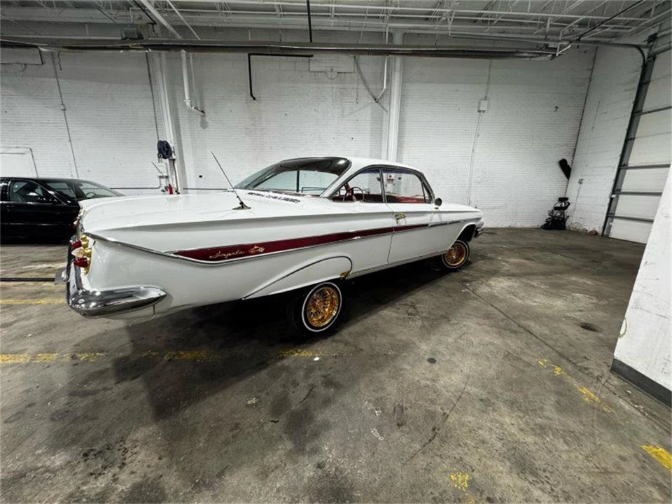 1961 Chevrolet Impala 3rd Gen - Image 8 of 31