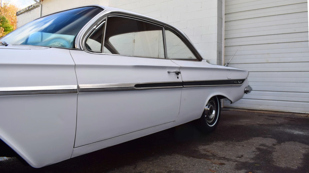 1961 Chevrolet Impala 2nd Gen - Image 10 of 21
