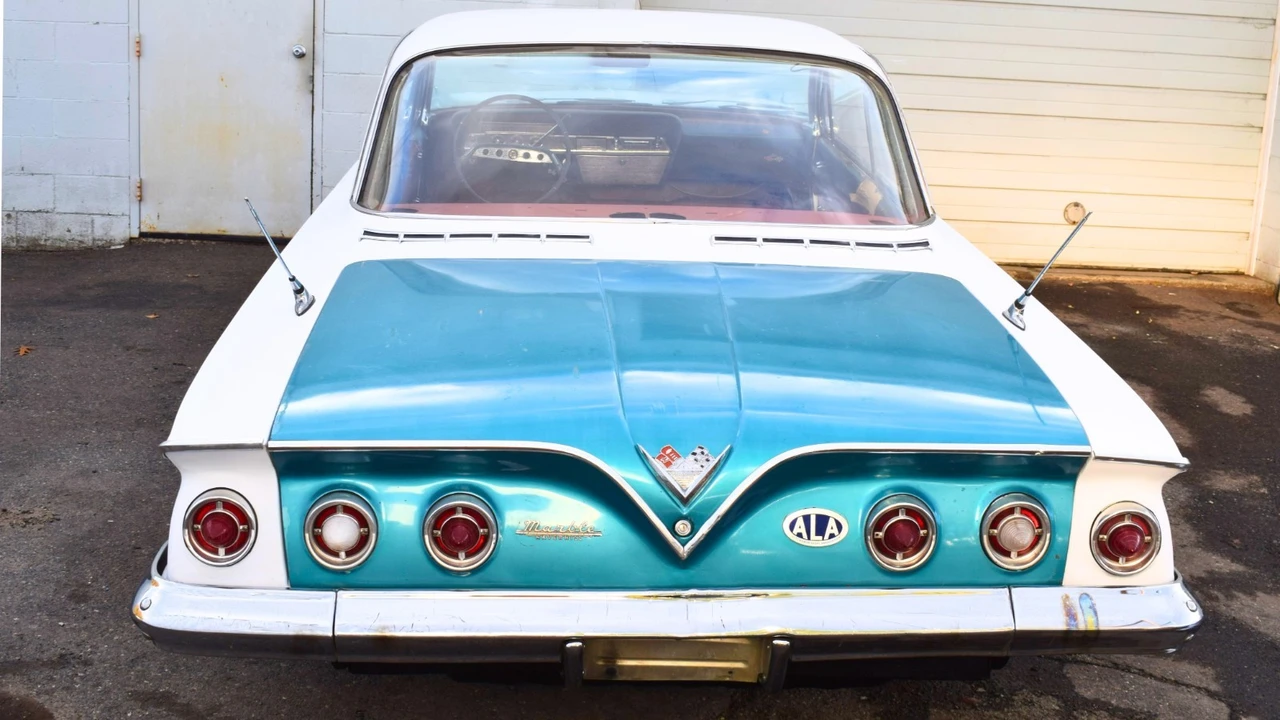 1961 Chevrolet Impala 2nd Gen - Image 9 of 21