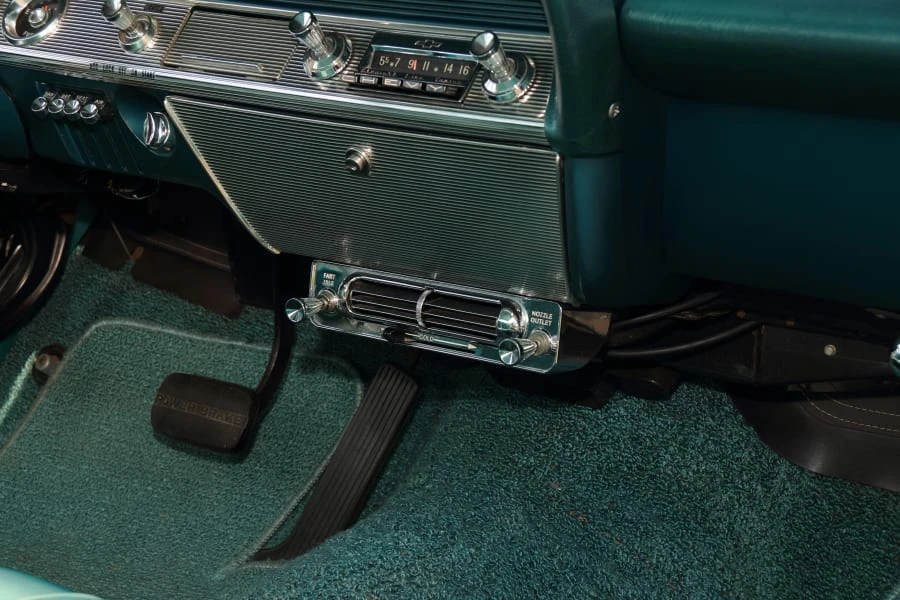 1961 Chevrolet Impala 3rd Gen - Image 29 of 31