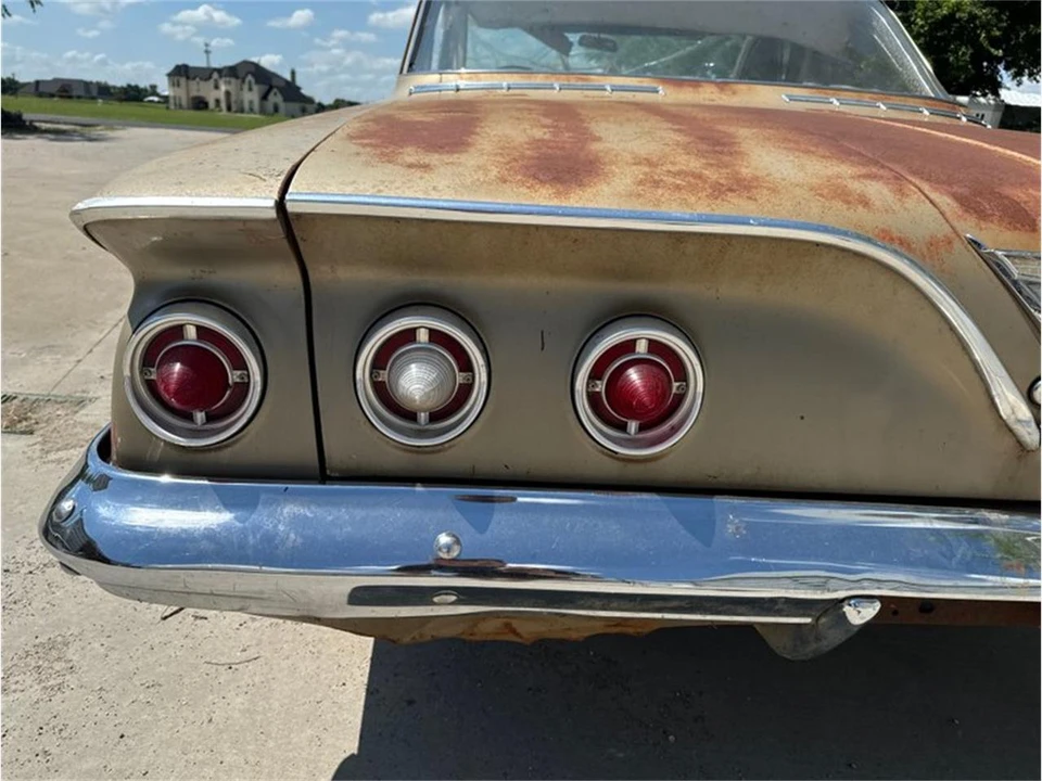 1961 Chevrolet Impala 3rd Gen - Image 30 of 31