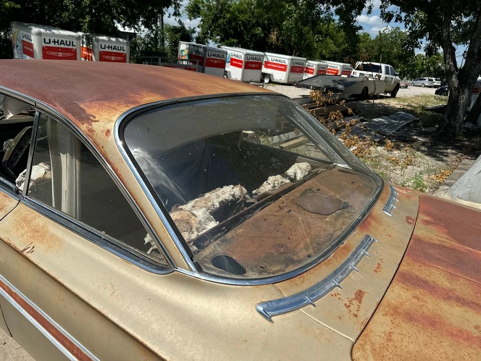 1961 Chevrolet Impala 3rd Gen - Image 29 of 31