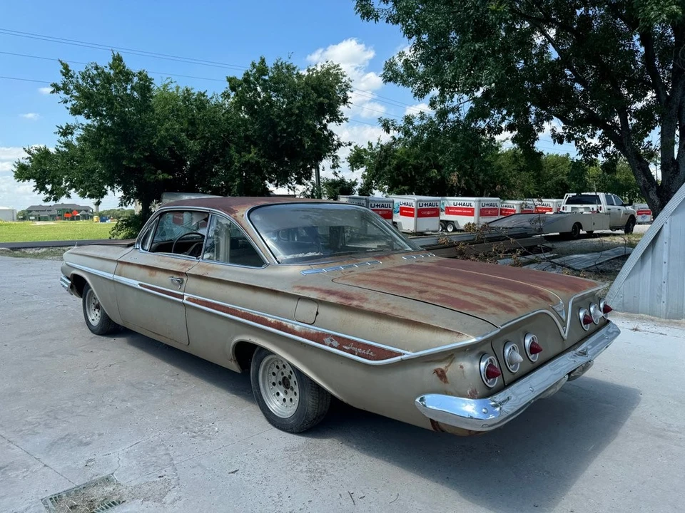 1961 Chevrolet Impala 3rd Gen - Image 4 of 31
