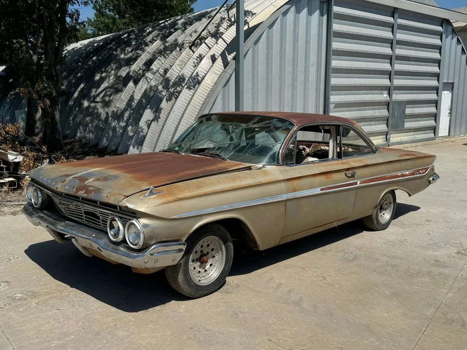 1961 Chevrolet Impala 3rd Gen - Image 25 of 31