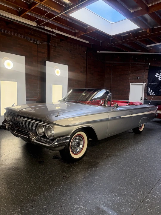 1961 Chevrolet Impala - Image 12 of 29