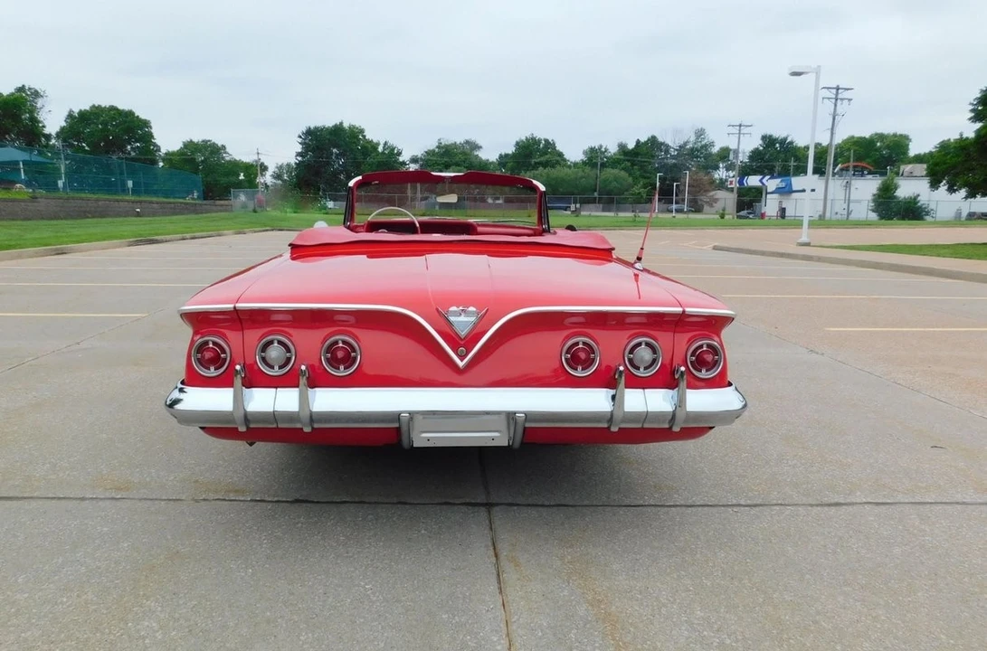 1961 Chevrolet Impala 3rd Gen - Image 27 of 31