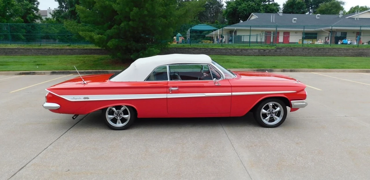 1961 Chevrolet Impala 3rd Gen - Image 9 of 31