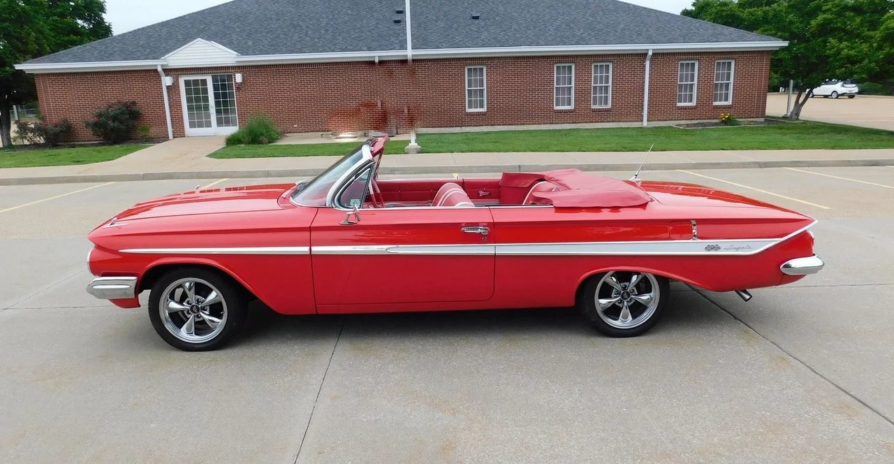 1961 Chevrolet Impala 3rd Gen - Image 13 of 31