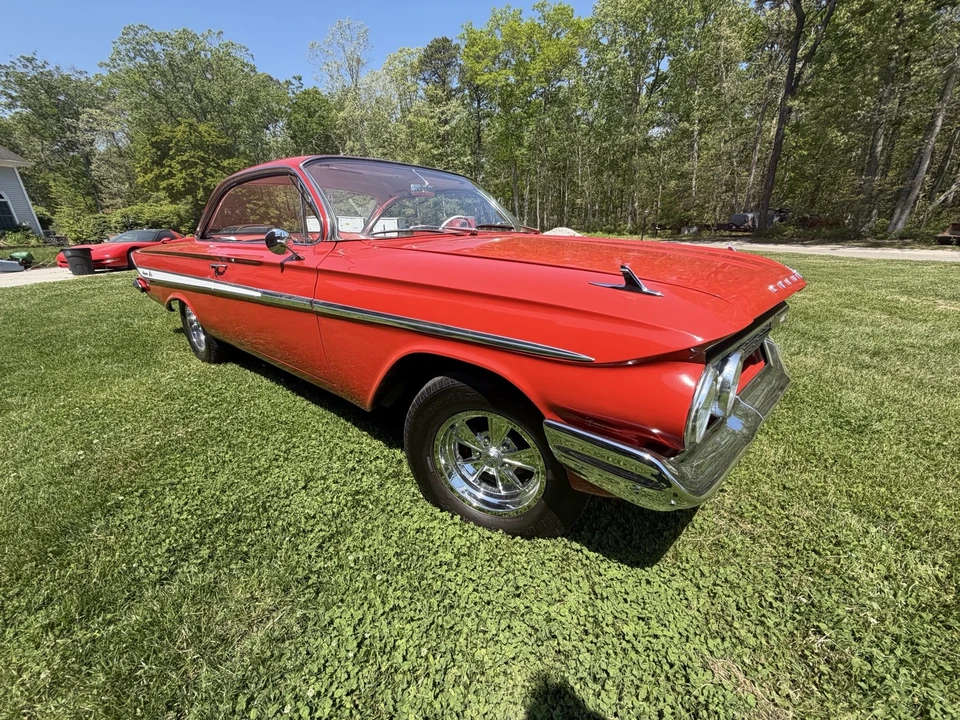 1961 Chevrolet Impala SS 3rd Gen - Image 15 of 31