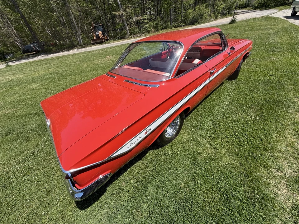 1961 Chevrolet Impala SS 3rd Gen - Image 19 of 31