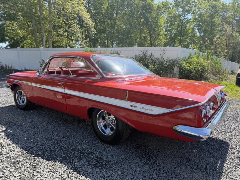 1961 Chevrolet Impala SS 3rd Gen - Image 24 of 31