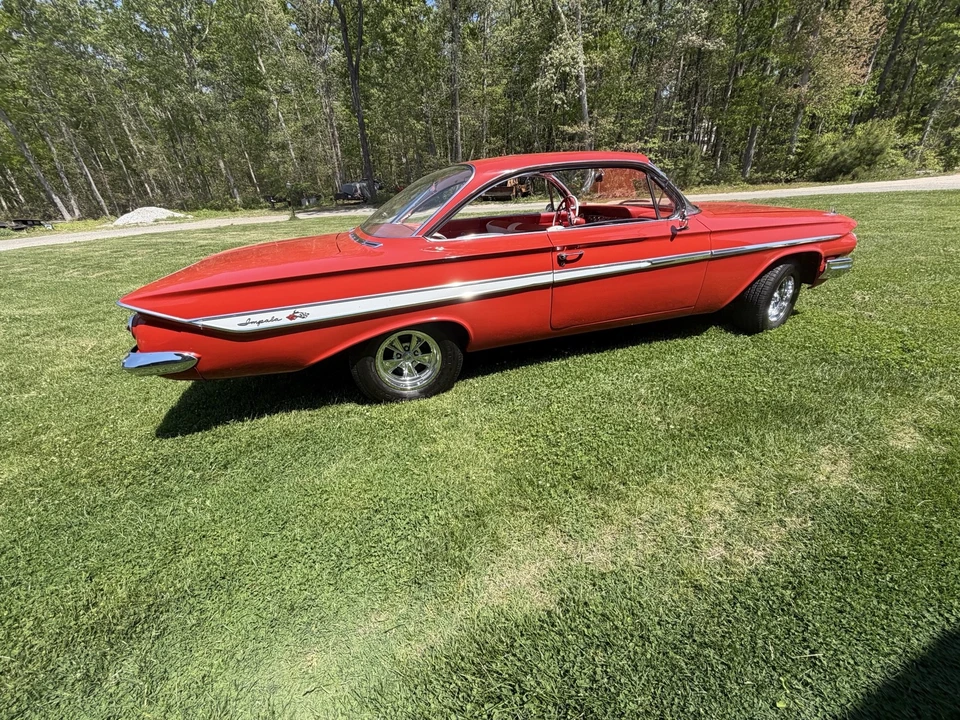 1961 Chevrolet Impala SS 3rd Gen - Image 13 of 31