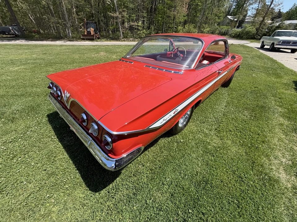 1961 Chevrolet Impala SS 3rd Gen - Image 11 of 31