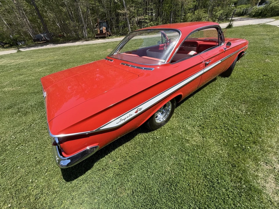 1961 Chevrolet Impala SS 3rd Gen - Image 12 of 31