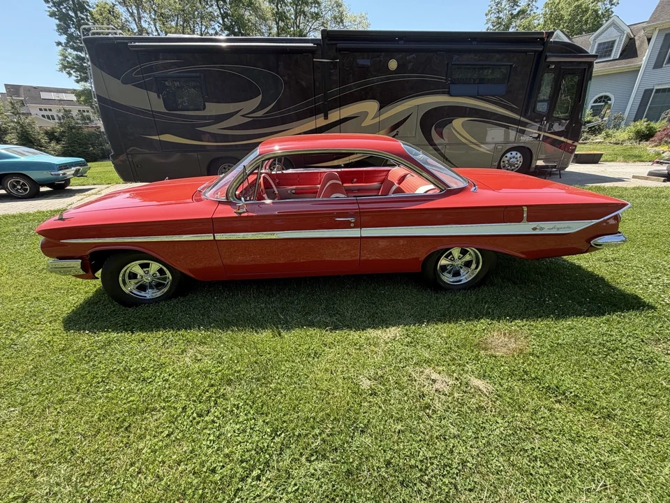 1961 Chevrolet Impala SS 3rd Gen - Image 9 of 31