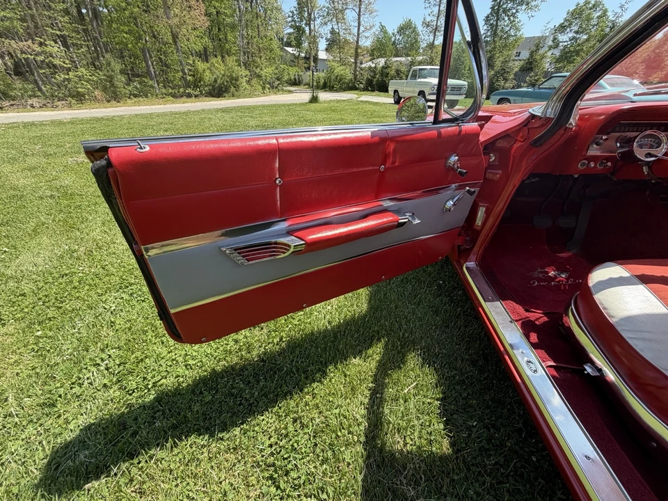 1961 Chevrolet Impala SS 3rd Gen - Image 27 of 31