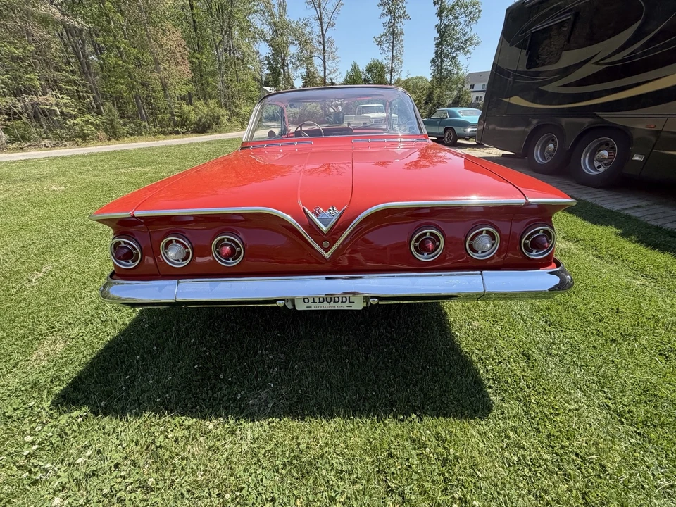 1961 Chevrolet Impala SS 3rd Gen - Image 21 of 31