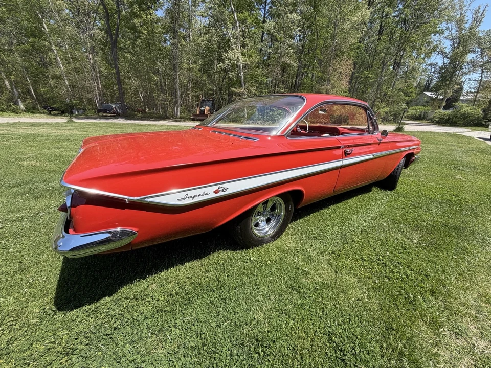 1961 Chevrolet Impala SS 3rd Gen - Image 20 of 31