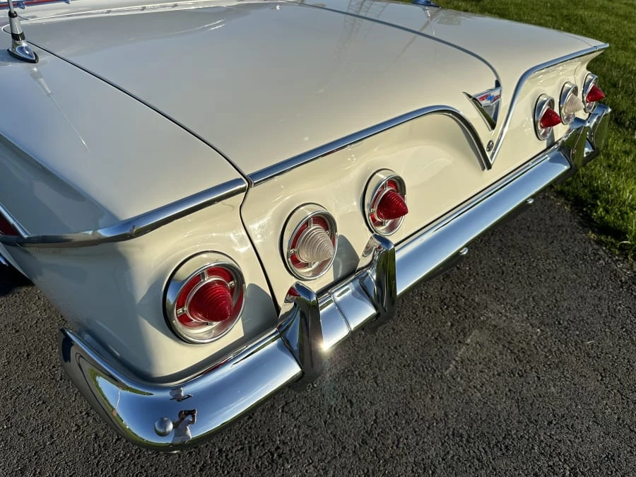 1961 Chevrolet Impala 3rd Gen - Image 16 of 31
