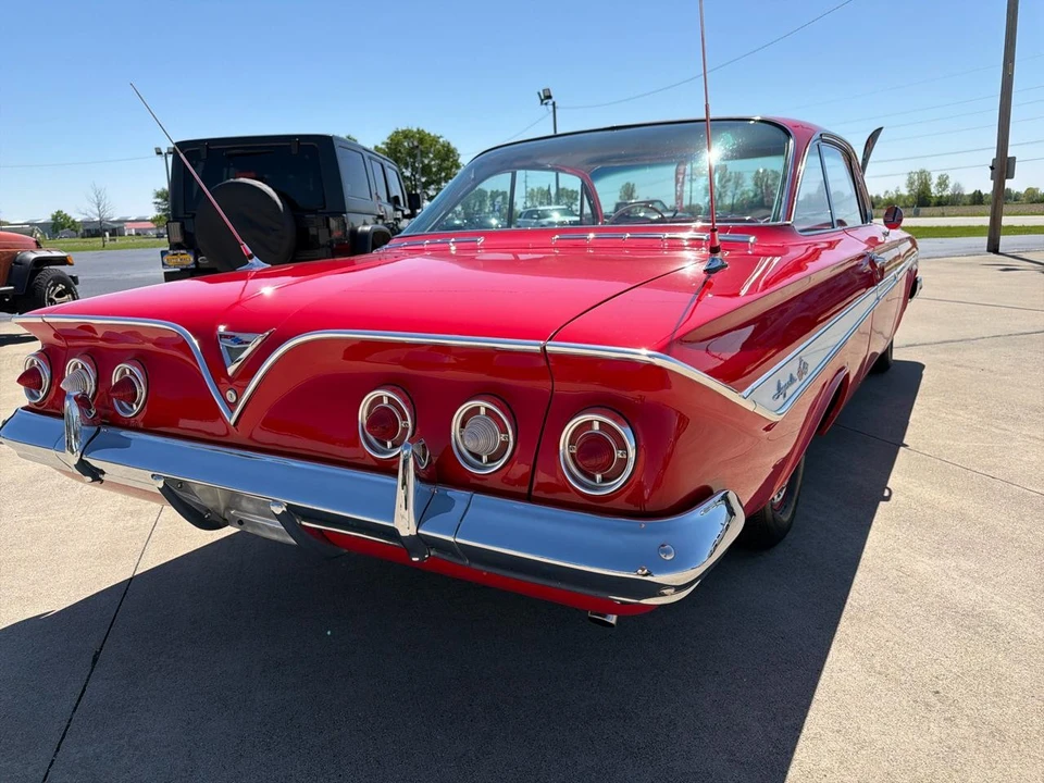 1961 Chevrolet Impala 3rd Gen - Image 28 of 31