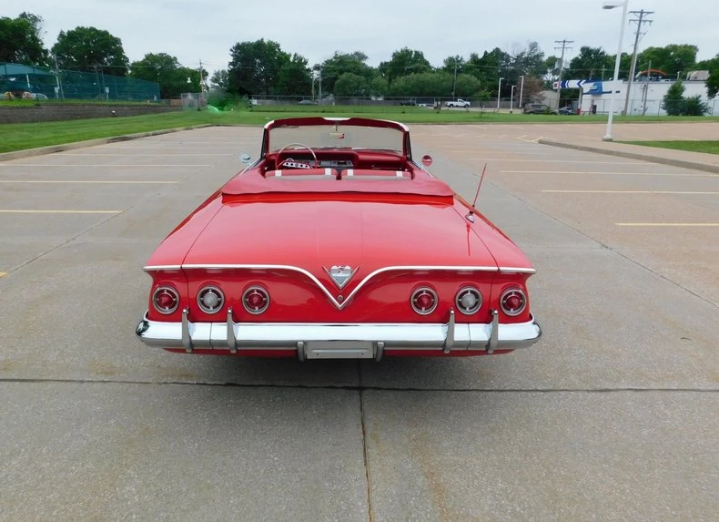 1961 Chevrolet Impala 3rd Gen - Image 13 of 31