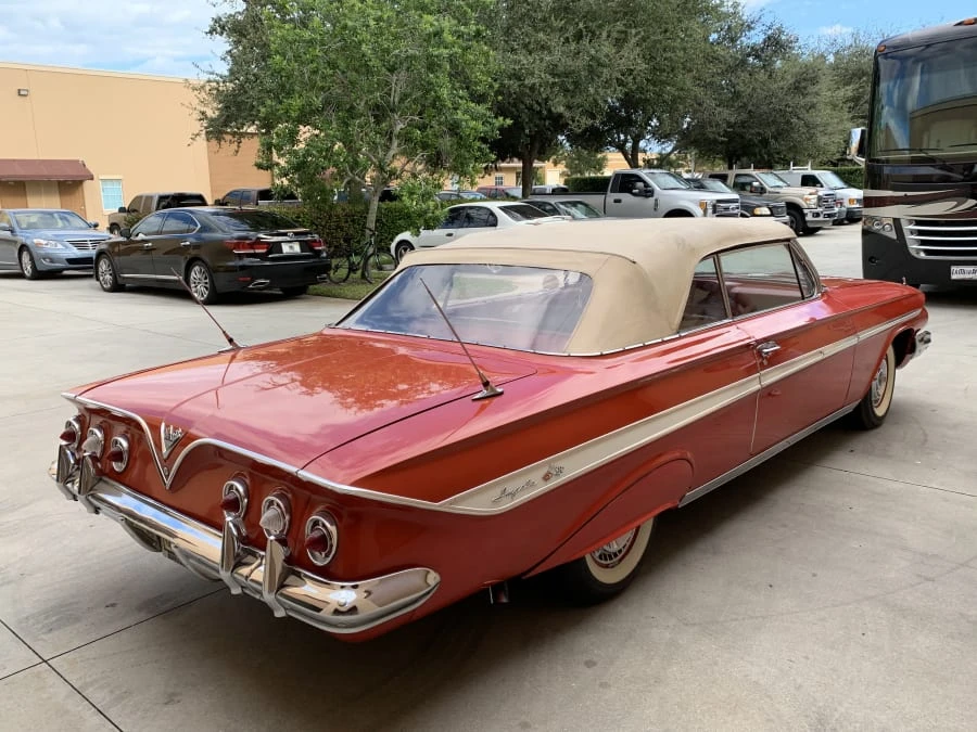 1961 Chevrolet Impala 3rd Gen - Image 10 of 12