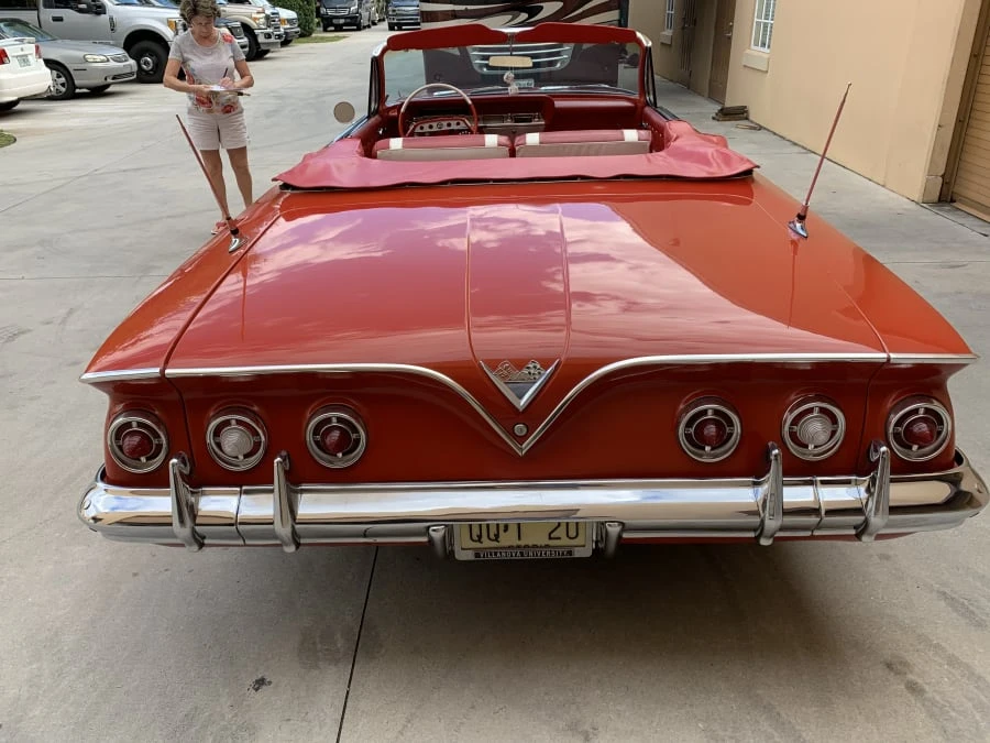 1961 Chevrolet Impala 3rd Gen - Image 11 of 12