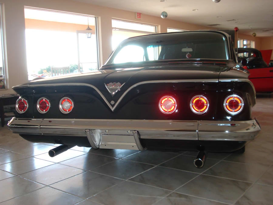 1961 Chevrolet Impala SS 3rd Gen - Image 7 of 8