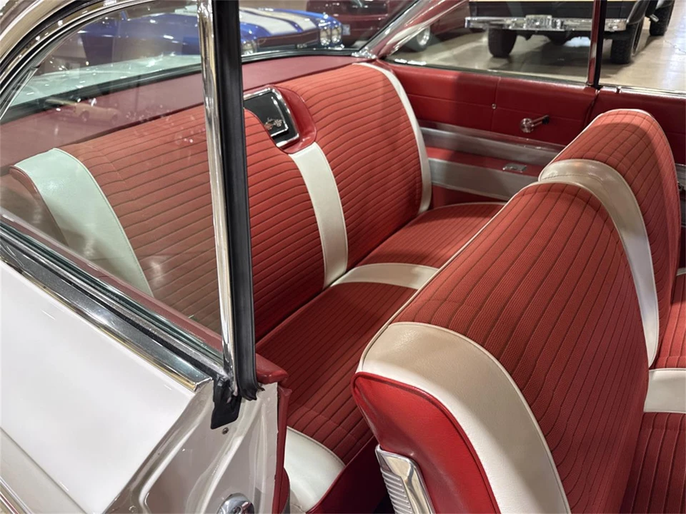 1961 Chevrolet Impala SS 3rd Gen - Image 13 of 17