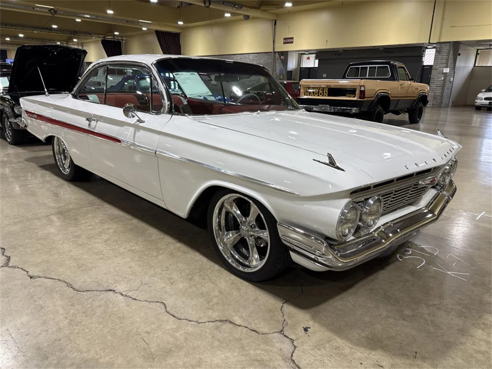 1961 Chevrolet Impala SS 3rd Gen - Image 7 of 17