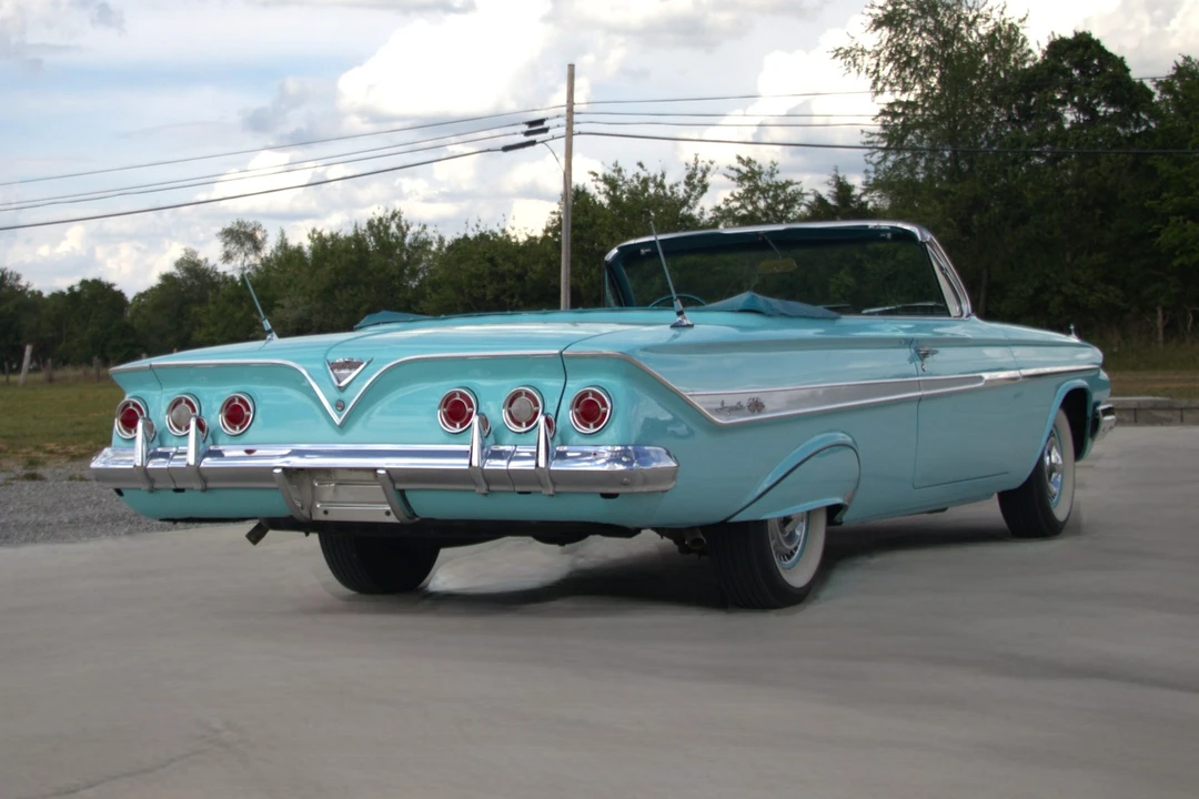 1961 Chevrolet Impala SS 3rd Gen - Image 16 of 31