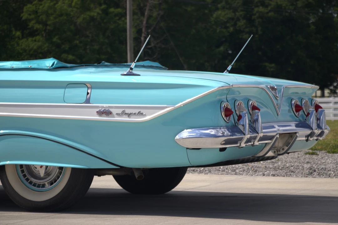 1961 Chevrolet Impala SS 3rd Gen - Image 24 of 31