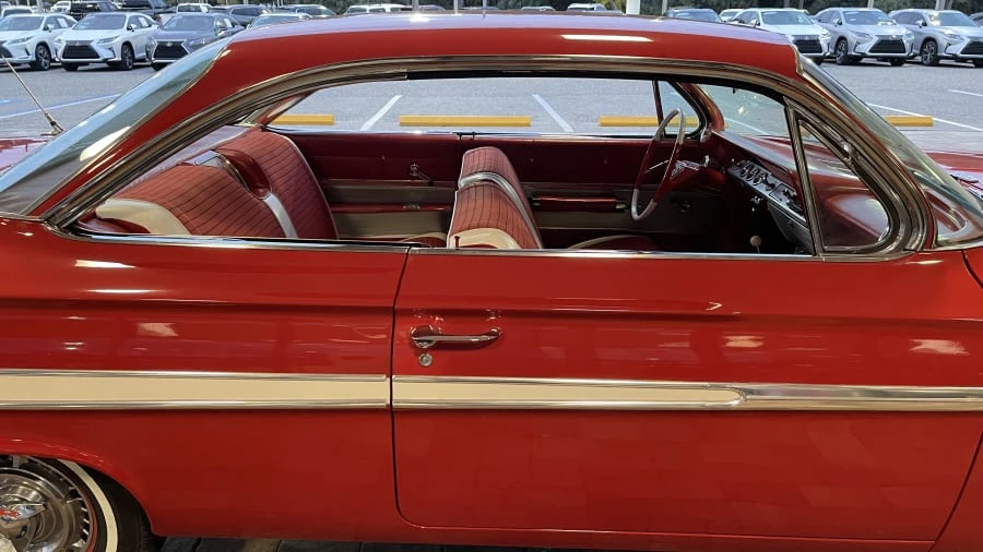 1961 Chevrolet Impala 3rd Gen - Image 12 of 19