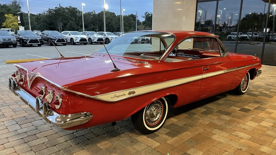 1961 Chevrolet Impala 3rd Gen - Image 17 of 19