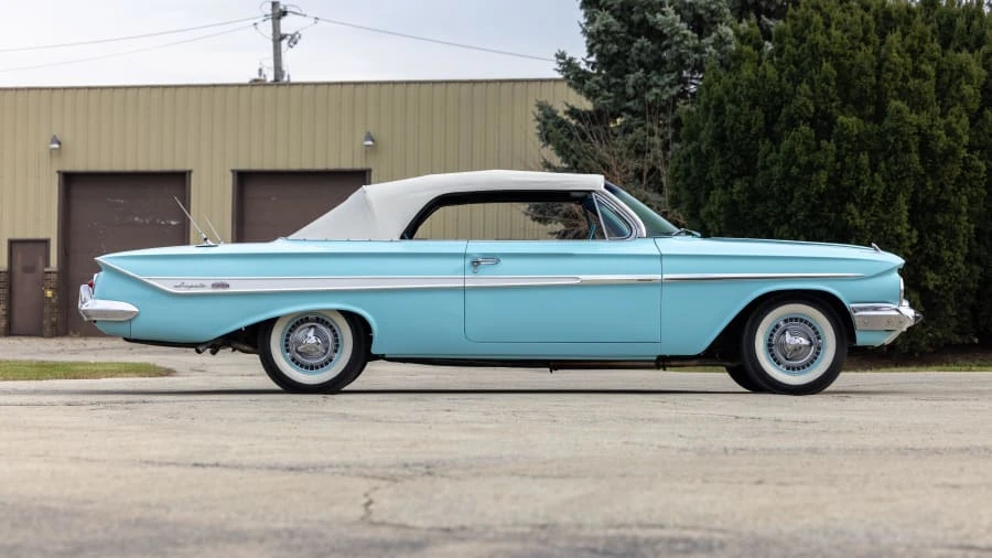 1961 Chevrolet Impala SS 3rd Gen - Image 2 of 31
