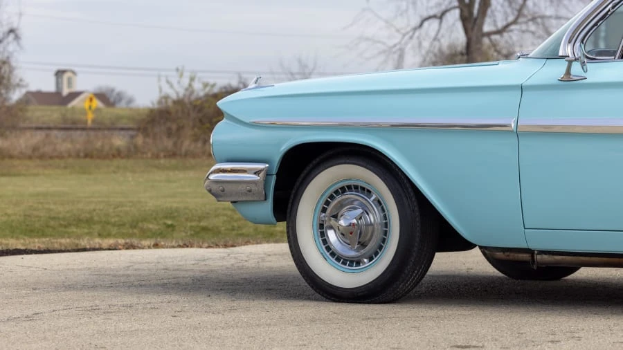 1961 Chevrolet Impala SS 3rd Gen - Image 13 of 31