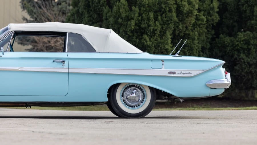 1961 Chevrolet Impala SS 3rd Gen - Image 15 of 31