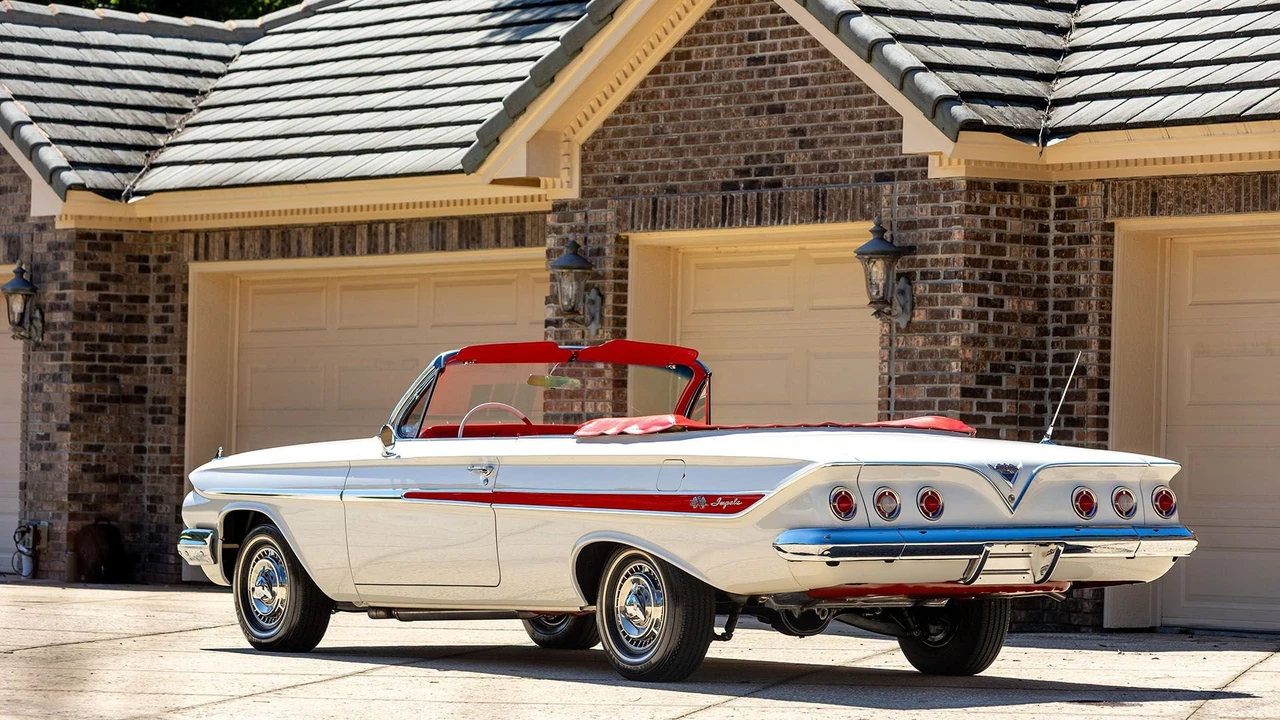 1961 Chevrolet Impala SS 3rd Gen - Image 2 of 31