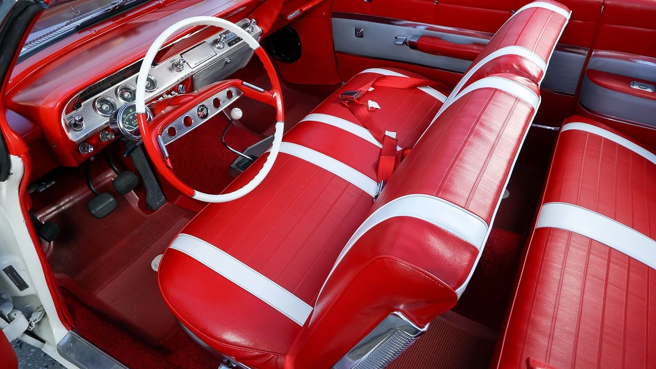 1961 Chevrolet Impala SS 3rd Gen - Image 28 of 31