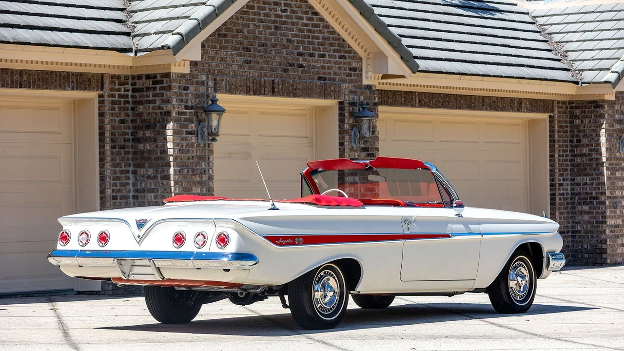 1961 Chevrolet Impala SS 3rd Gen - Image 11 of 31