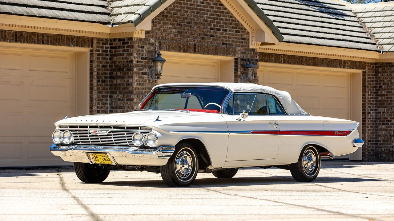 1961 Chevrolet Impala SS 3rd Gen - Image 12 of 31