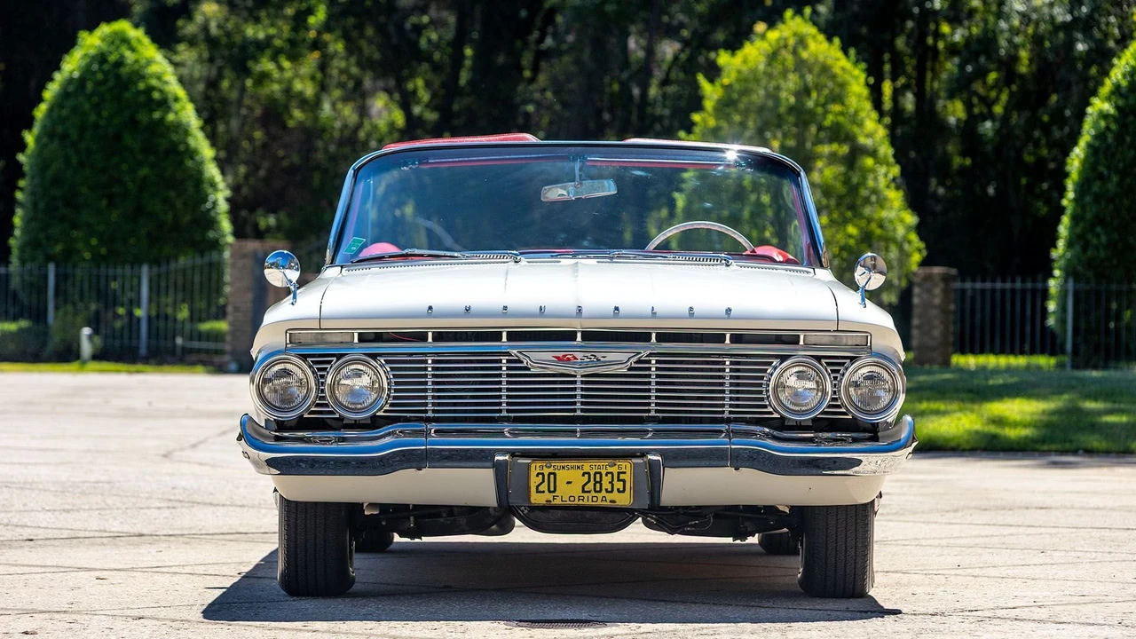 1961 Chevrolet Impala SS 3rd Gen - Image 4 of 31