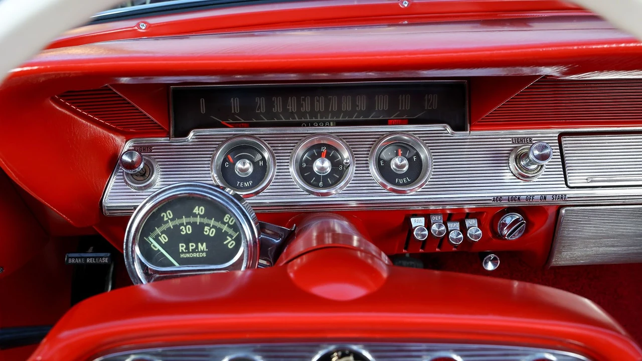 1961 Chevrolet Impala SS 3rd Gen - Image 23 of 31