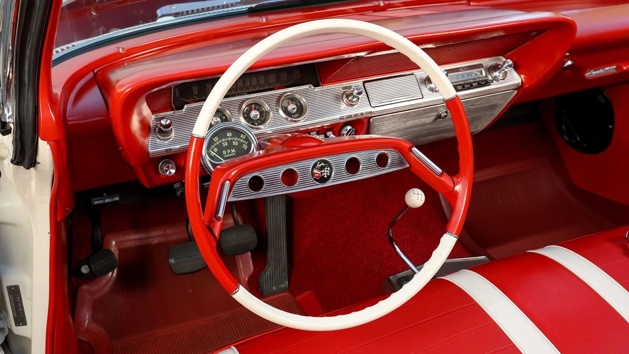 1961 Chevrolet Impala SS 3rd Gen - Image 18 of 31