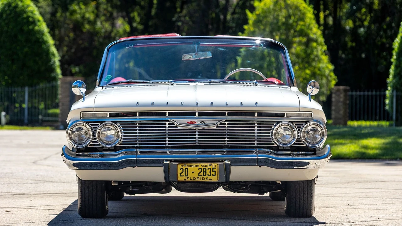 1961 Chevrolet Impala SS 3rd Gen - Image 16 of 31