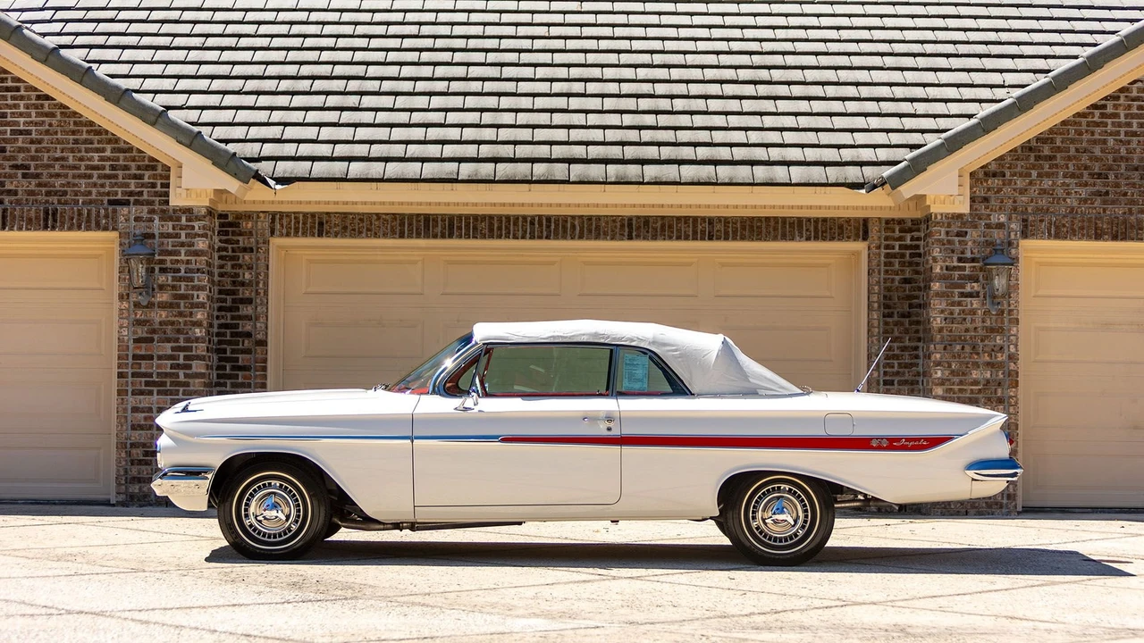 1961 Chevrolet Impala SS 3rd Gen - Image 5 of 31