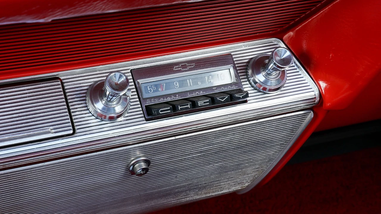 1961 Chevrolet Impala SS 3rd Gen - Image 24 of 31