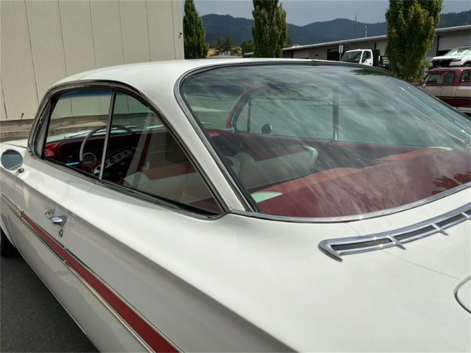 1961 Chevrolet Impala SS 3rd Gen - Image 7 of 30