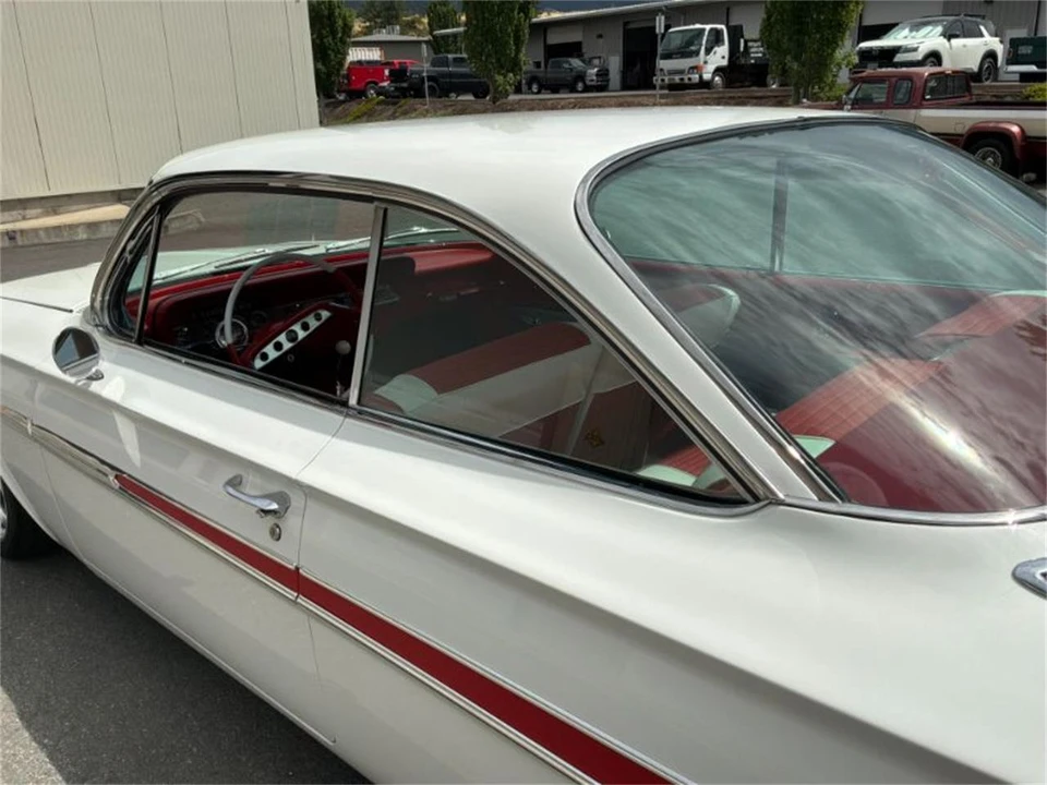 1961 Chevrolet Impala SS 3rd Gen - Image 5 of 30